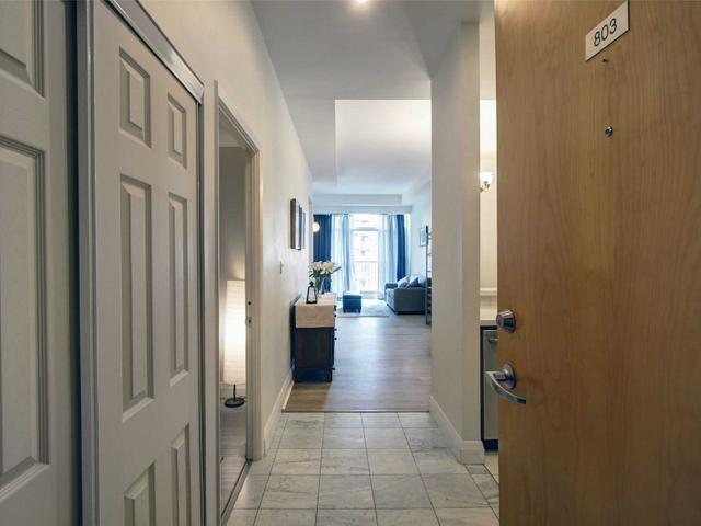 803 - 8 Wellesley St E