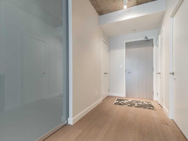 1010 - 111 Bathurst St