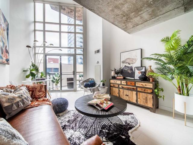 603 - 255 Richmond St E