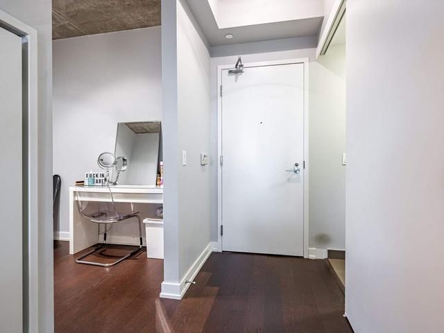 915 - 1030 King St W