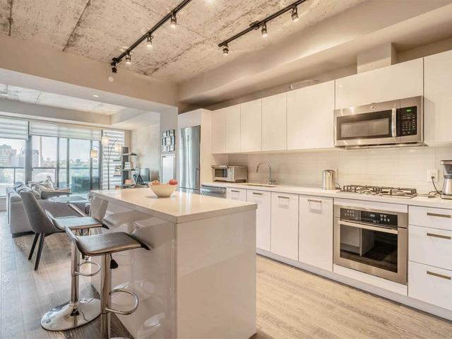 918 - 608 Richmond St W