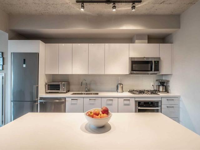 918 - 608 Richmond St W