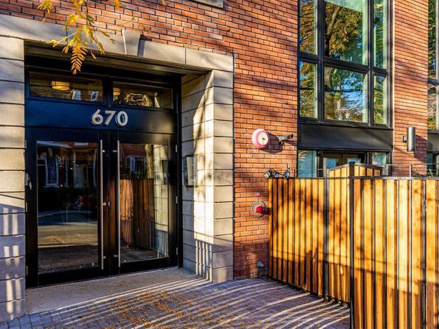201 - 670 Richmond St W