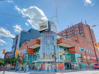 1006 - 519 Dundas St W