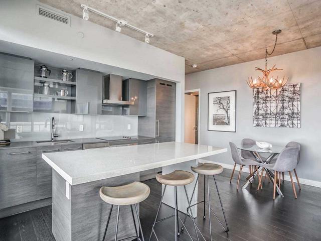 LPH03 - 1030 King St W