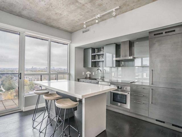 LPH03 - 1030 King St W