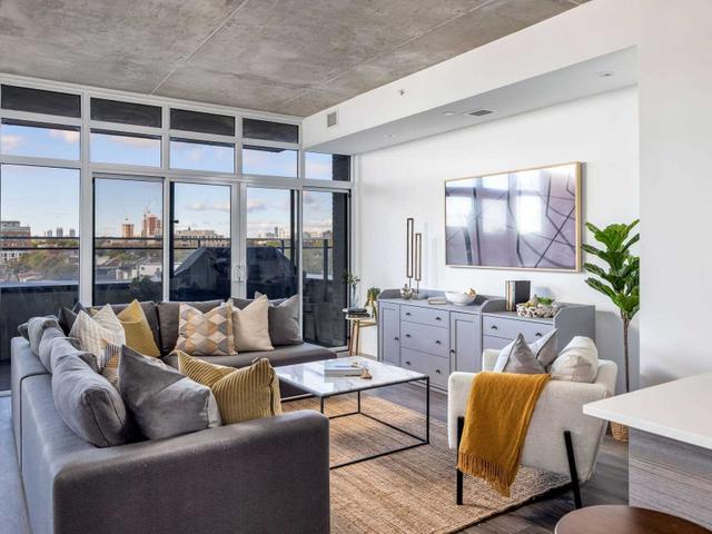 502 - 205 Manning Ave