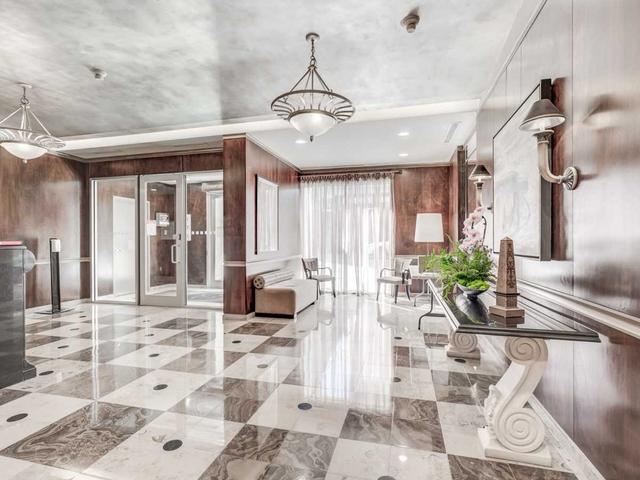 1801 - 388 Bloor St E