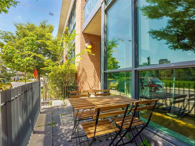 214 - 1171 Queen St W