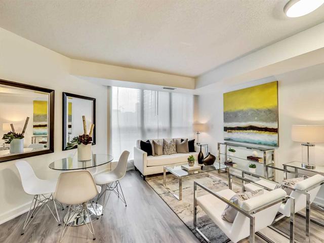 701 - 36 Blue Jays Way