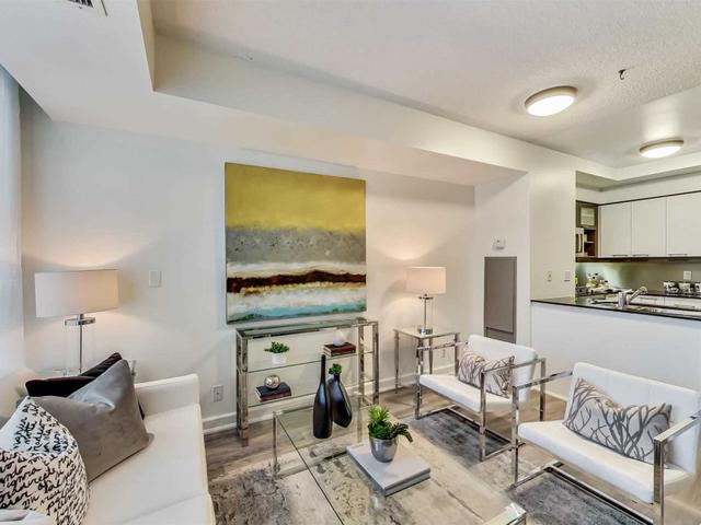 701 - 36 Blue Jays Way