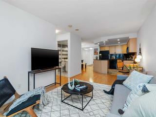 708 - 168 Simcoe St