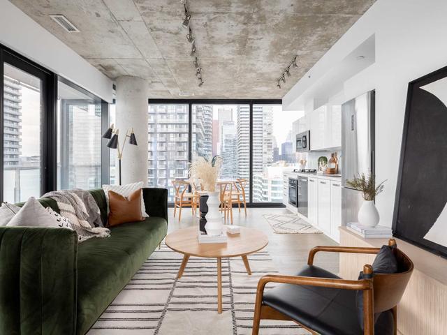 2306 - 11 Charlotte St