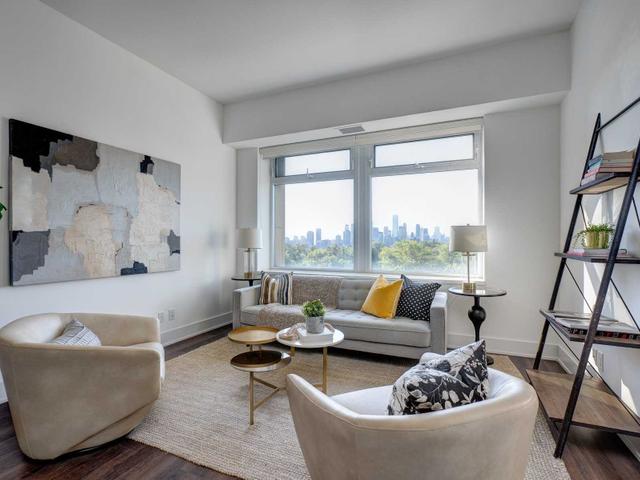 619 - 111 St Clair Ave