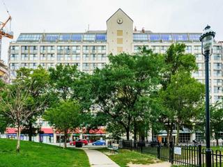1009 - 222 The Esplanade