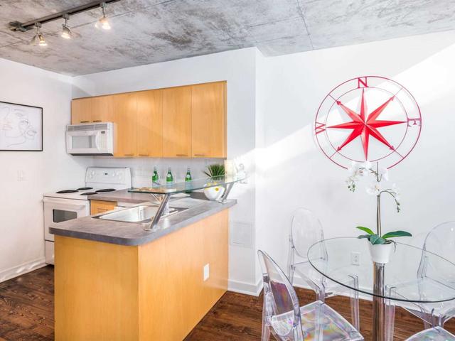 203 - 255 Richmond St E