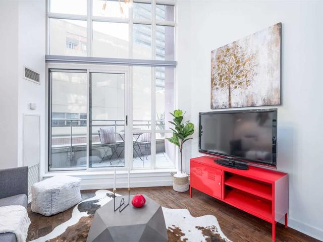 203 - 255 Richmond St E