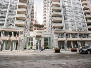 542 - 250 Wellington St W