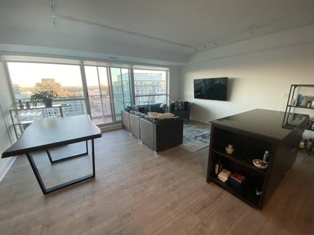 1405 - 80 Western Battery Rd