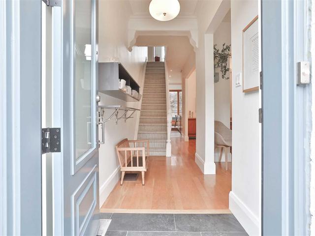 10 Collahie St