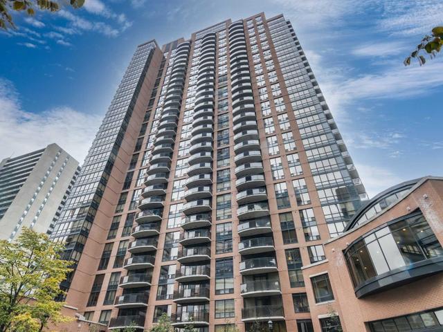 1400 - 33 Sheppard Ave E
