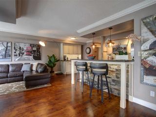 717 - 270 Wellington St W