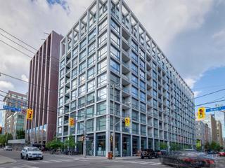202 - 39 Brant St