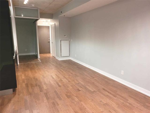 202 - 20 Gladstone Ave