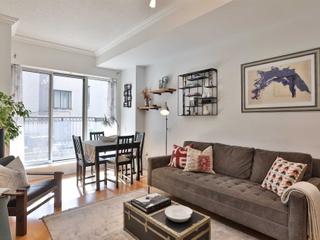 303 - 115 Richmond St E