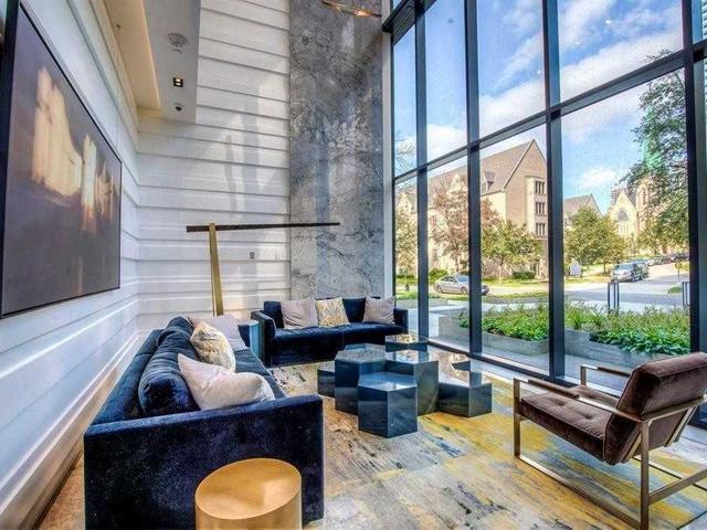 210 - 57 St Joseph St