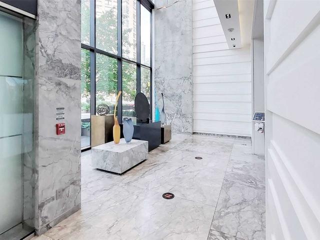 210 - 57 St Joseph St