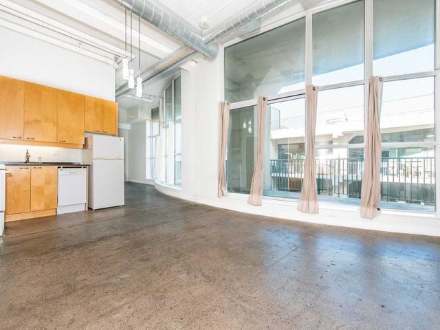 PH 64 - 155 Dalhousie St