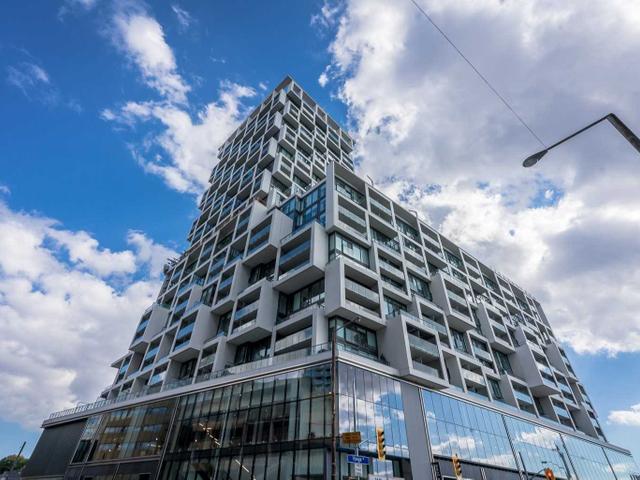 1722 - 8 Hillsdale Ave E