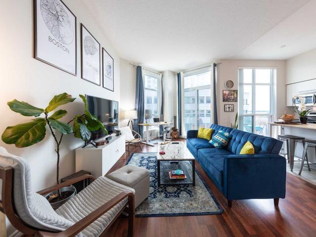 412 - 410 Queens Quay W