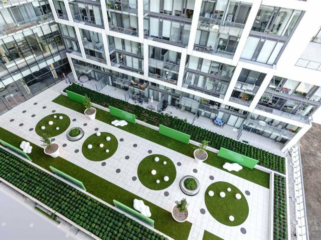 1530 - 8 Hillsdale Ave E