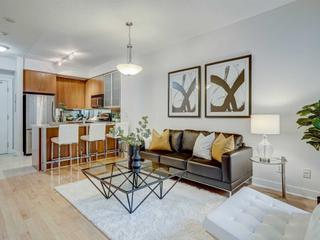 801 - 438 King St W