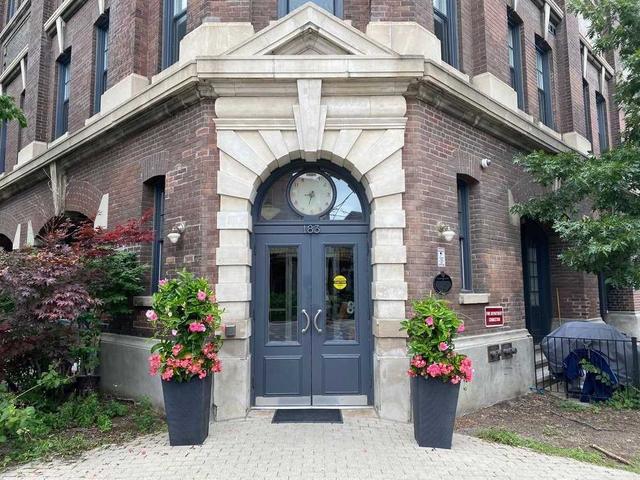 502 - 183 Dovercourt Rd