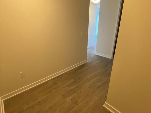 1607 - 99 John St