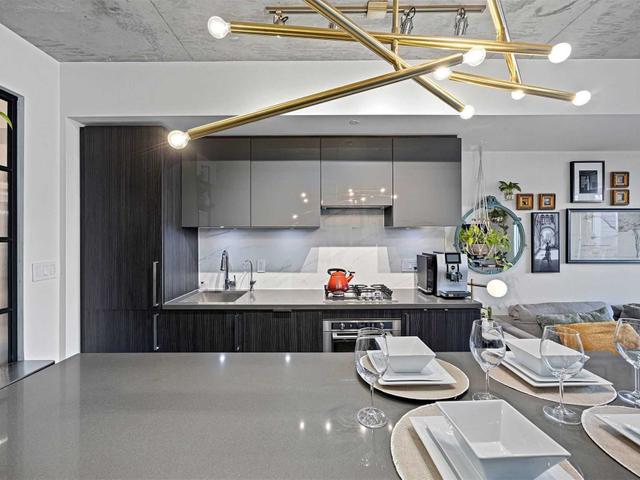 216 - 109 Ossington Ave