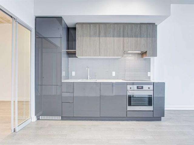 3806 - 161 Roehampton Ave