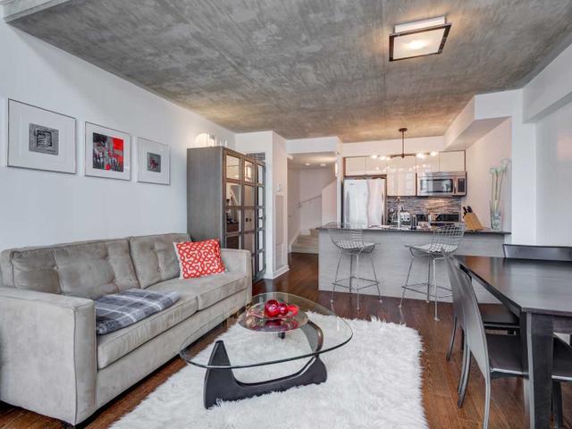 PH02 - 36 Charlotte St