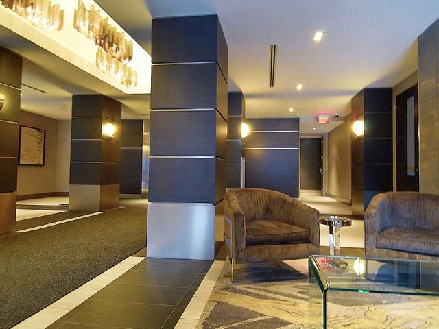 320 - 399 Adelaide St W