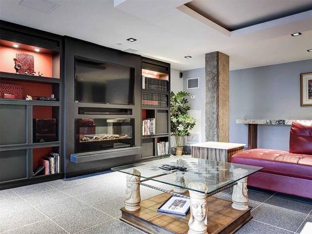 302 - 205 Manning Ave