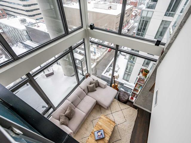 1112 - 111 Bathurst St