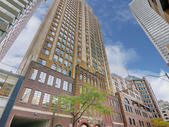 2401 - 25 Grenville St