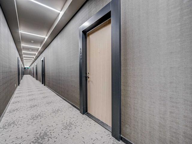 1537 - 8 Hillsdale Ave E