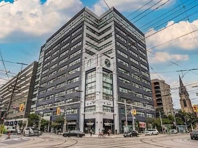 309 - 700 King St W