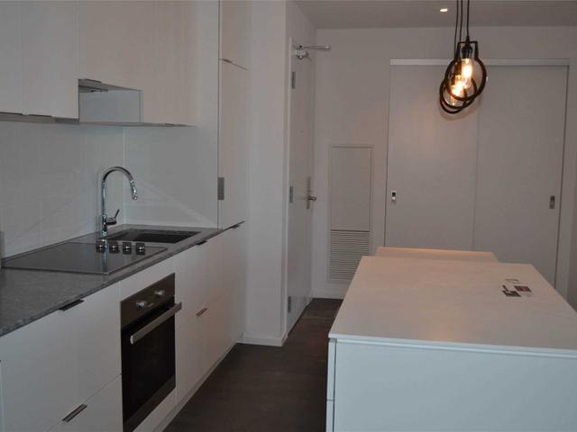 1211 - 5 St Joseph St