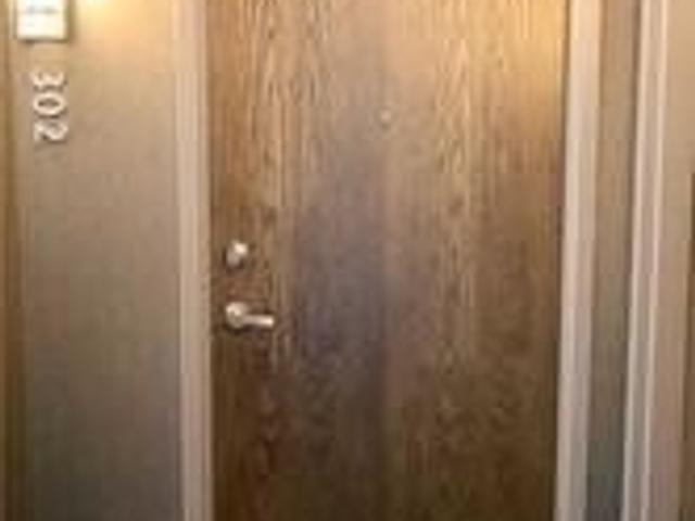 302 - 41 Ossington Ave