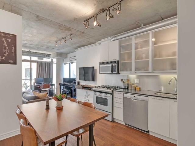 404 - 533 Richmond St W